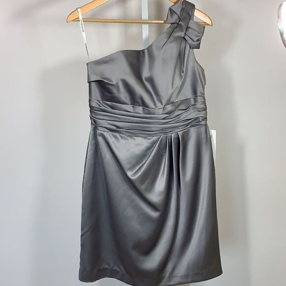 DAVID’S BRIDAL Women’s Satin One Shoulder Special Occasion Dress Silver Size 12 - Picture 4 of 13